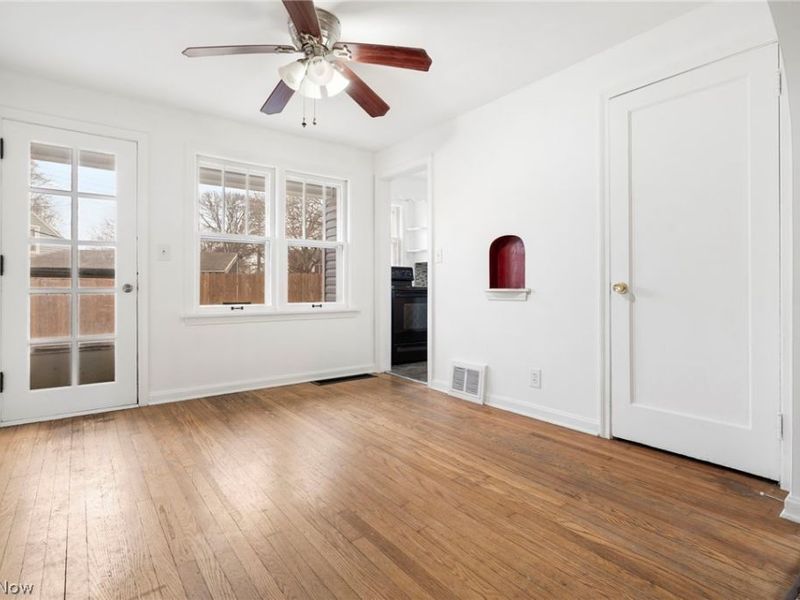 229 Everhard Road SW, North Canton, OH 44709 Photo 7