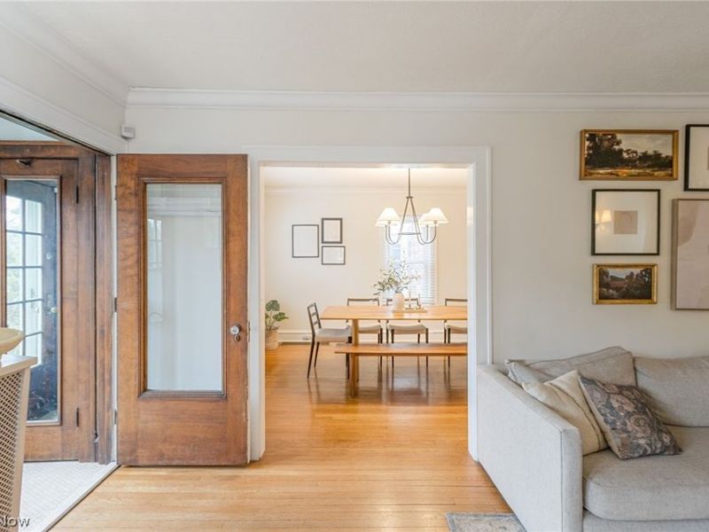 3369 Avalon Road, Shaker Heights, OH 44120 Photo 5