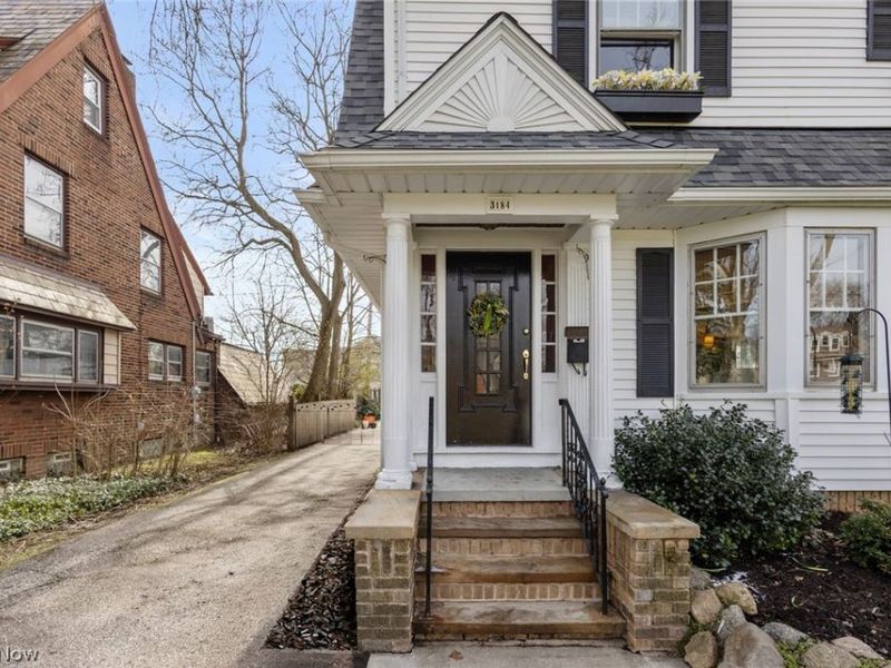 3184 Chadbourne Road, Shaker Heights, OH 44120 Photo 2