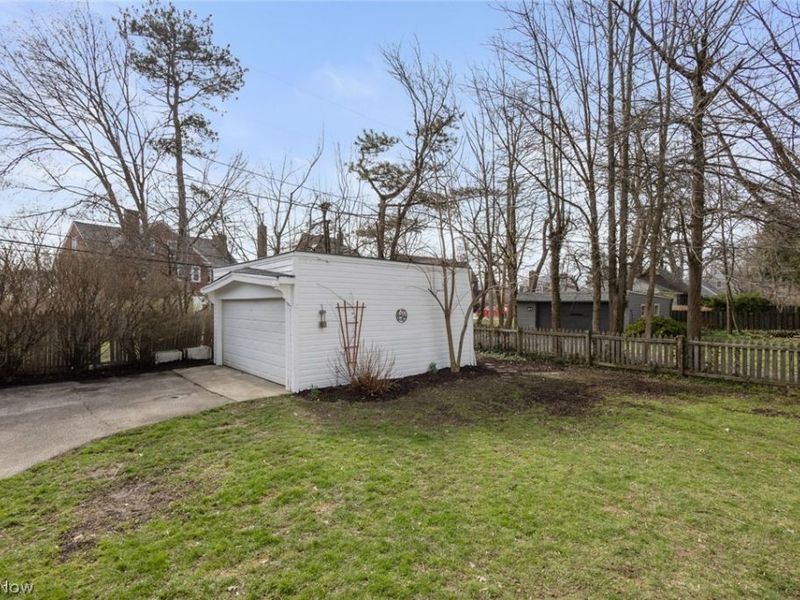 3184 Chadbourne Road, Shaker Heights, OH 44120 Photo 30