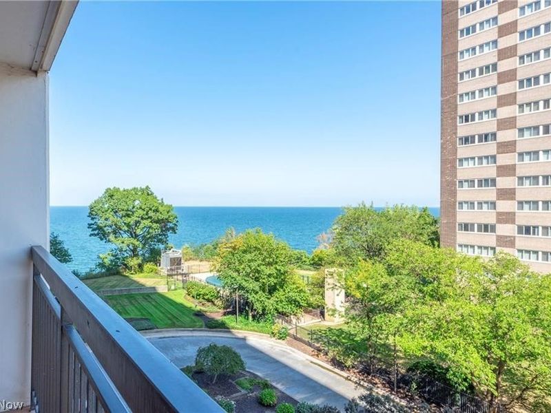 12550 Lake Avenue, Unit 503, Lakewood, OH 44107 Photo 13