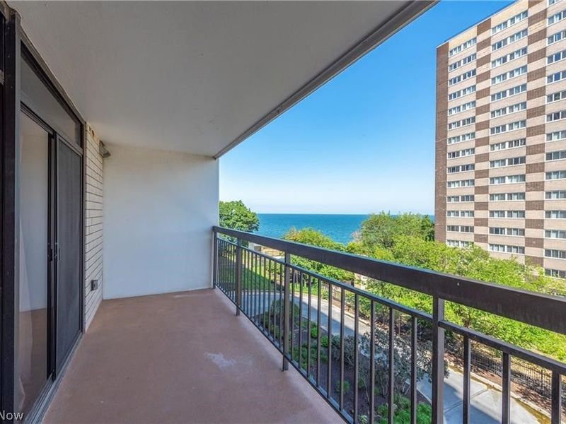 12550 Lake Avenue, Unit 503, Lakewood, OH 44107 Photo 14