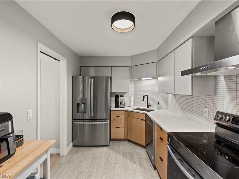 12550 Lake Avenue, Unit 503, Lakewood, OH 44107 Photo 16