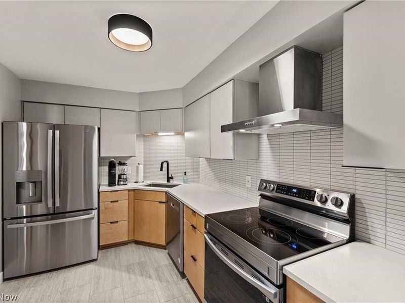 12550 Lake Avenue, Unit 503, Lakewood, OH 44107 Photo 17