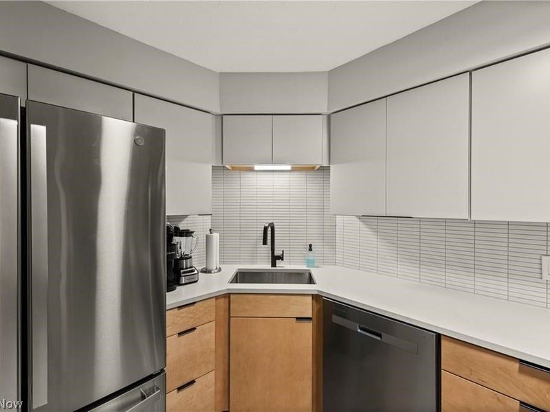 12550 Lake Avenue, Unit 503, Lakewood, OH 44107 Photo 18