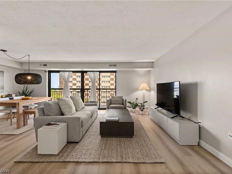 12550 Lake Avenue, Unit 503, Lakewood, OH 44107 Photo 4