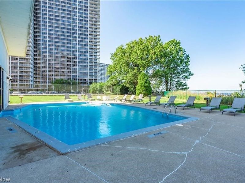 12550 Lake Avenue, Unit 503, Lakewood, OH 44107 Photo 41