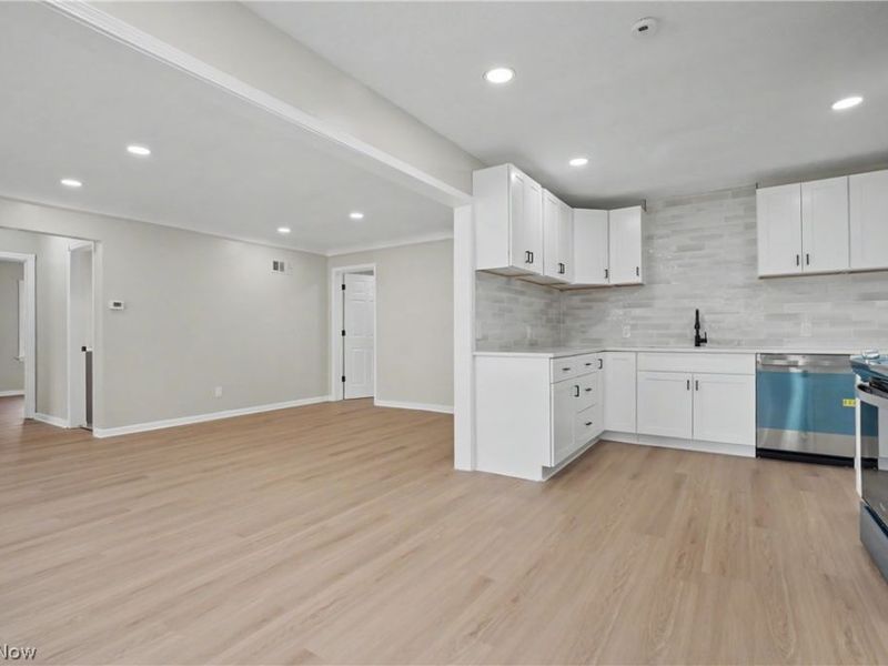 5967 Fitch Road, North Olmsted, OH 44070 Photo 12