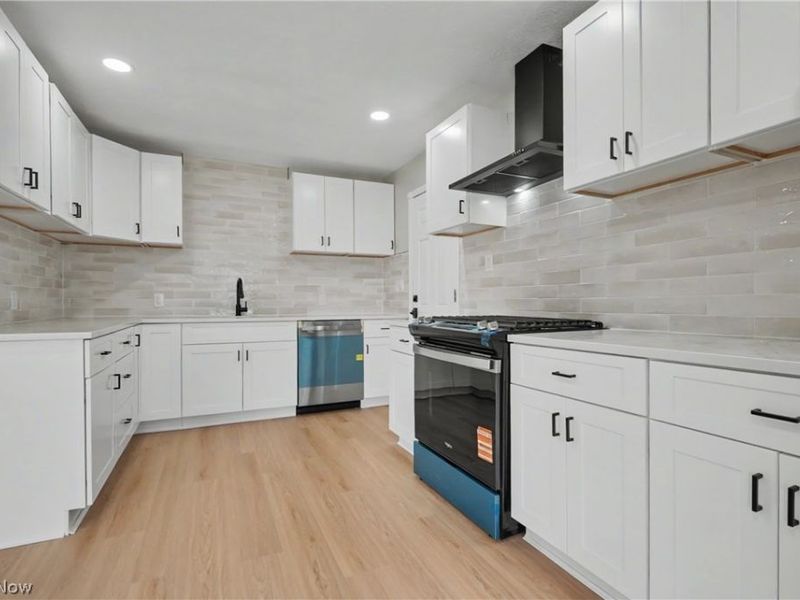 5967 Fitch Road, North Olmsted, OH 44070 Photo 14