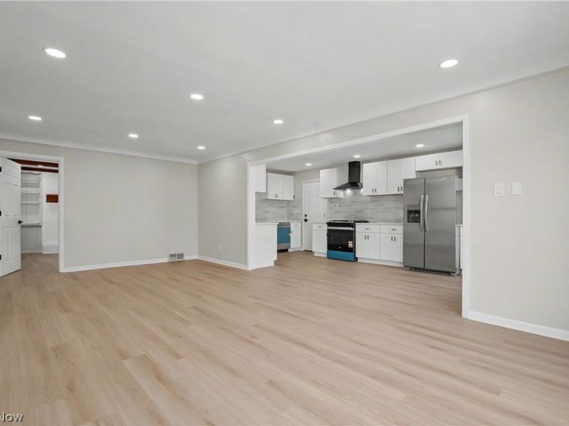 5967 Fitch Road, North Olmsted, OH 44070 Photo 9