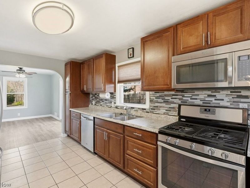 73 Lowrie Boulevard, Northfield Village, OH 44067 Photo 24