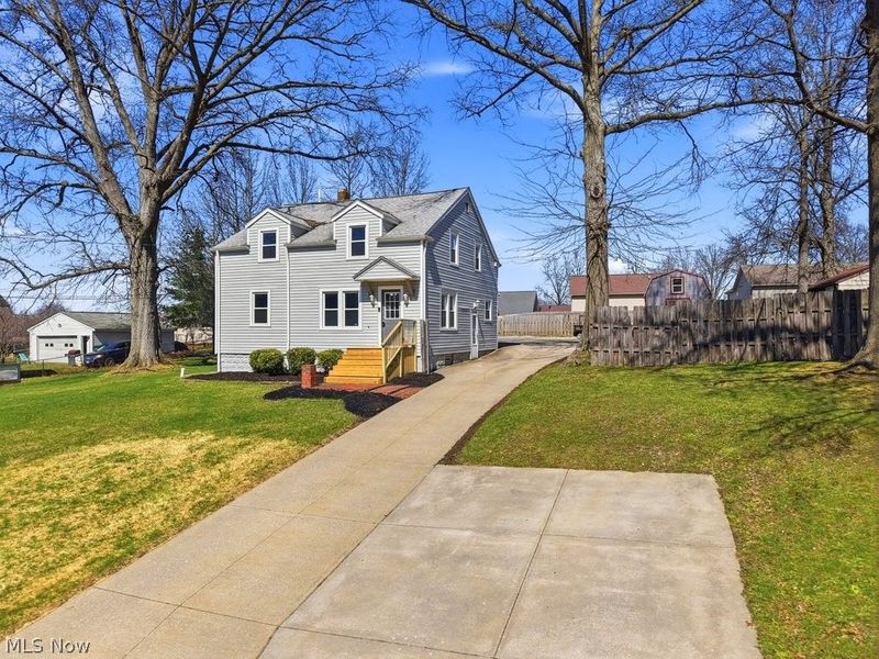 73 Lowrie Boulevard, Northfield Village, OH 44067 Photo 3