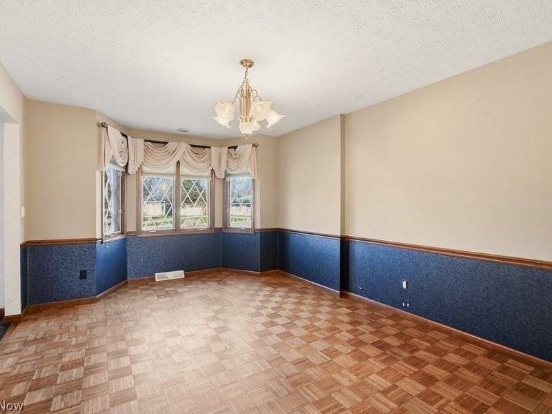 8981 Cypress Circle, North Royalton, OH 44133 Photo 12