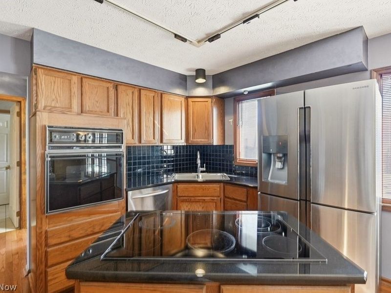 8981 Cypress Circle, North Royalton, OH 44133 Photo 17