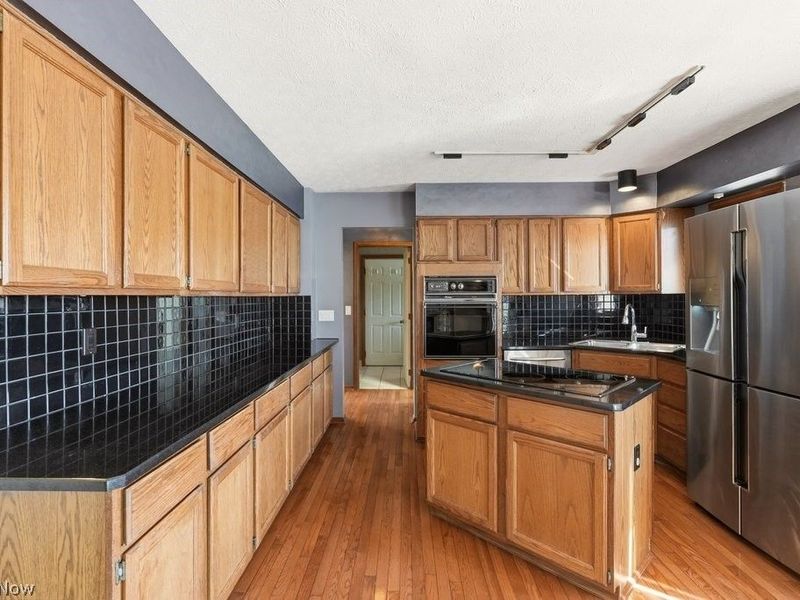 8981 Cypress Circle, North Royalton, OH 44133 Photo 18