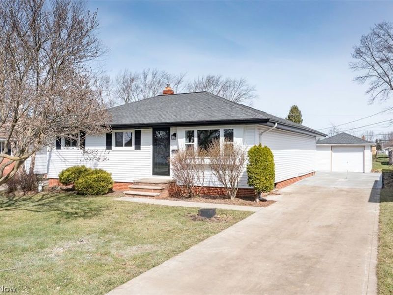 11250 Bobko Boulevard, Parma, OH 44130 Photo 1