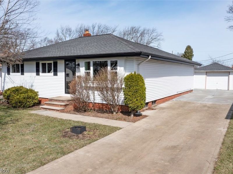 11250 Bobko Boulevard, Parma, OH 44130 Photo 2