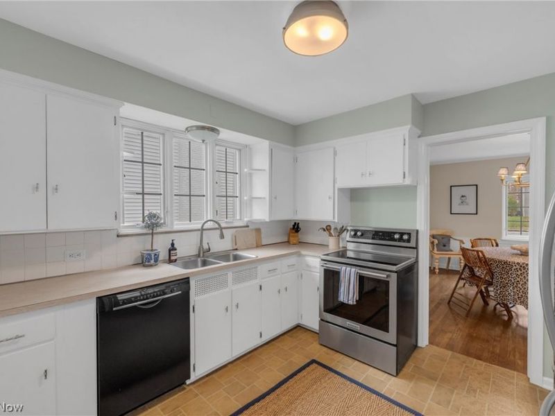 392 Cornwall Road, Rocky River, OH 44116 Photo 13