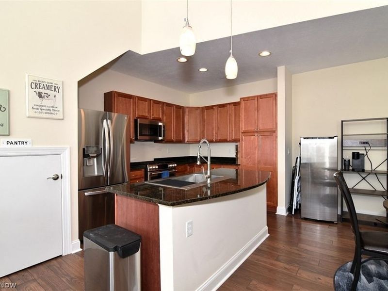 16800 Van Aken Boulevard, Unit 413, Shaker Heights, OH 44120 Photo 10