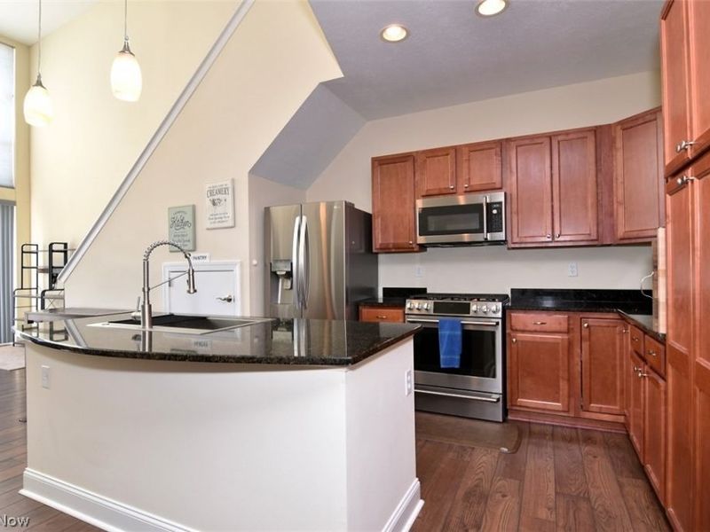 16800 Van Aken Boulevard, Unit 413, Shaker Heights, OH 44120 Photo 11