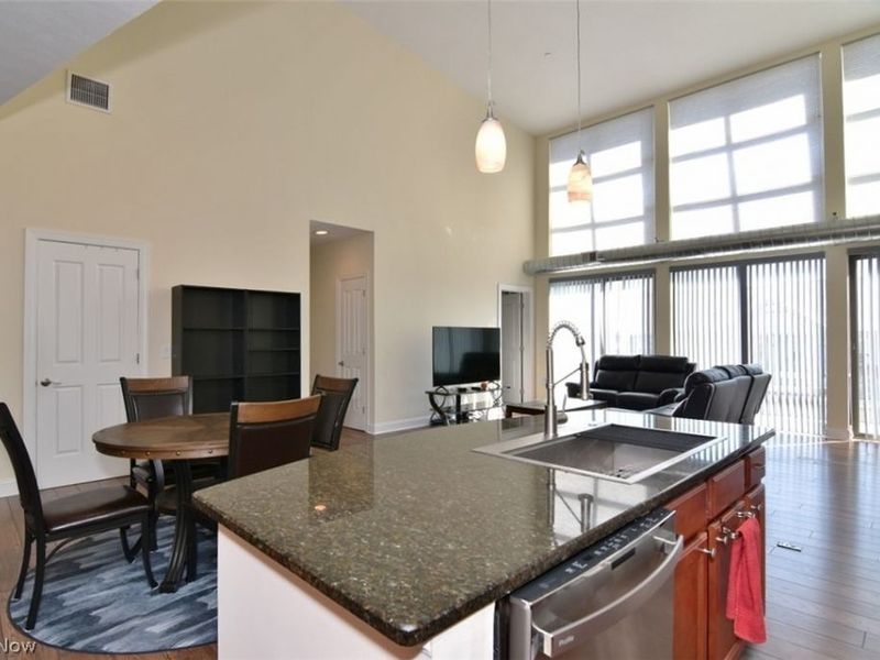 16800 Van Aken Boulevard, Unit 413, Shaker Heights, OH 44120 Photo 13