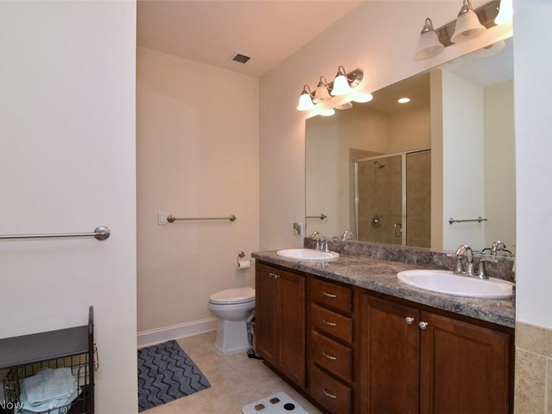 16800 Van Aken Boulevard, Unit 413, Shaker Heights, OH 44120 Photo 22