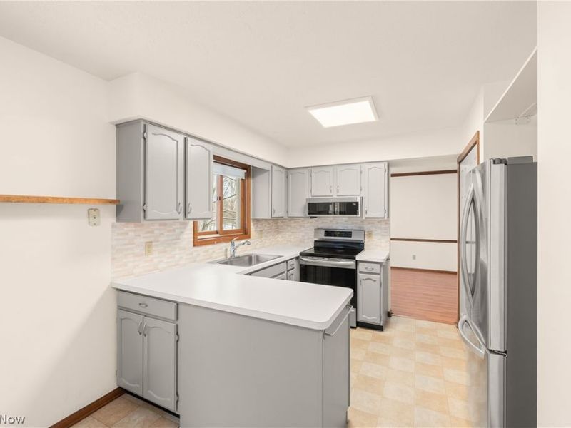 3260 Forest Overlook Drive, Seven Hills, OH 44131 Photo 13