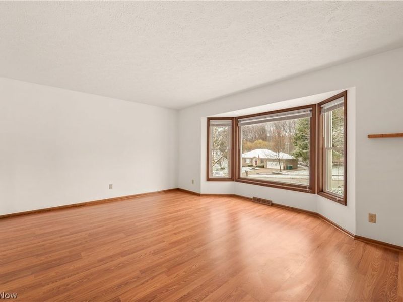 3260 Forest Overlook Drive, Seven Hills, OH 44131 Photo 5