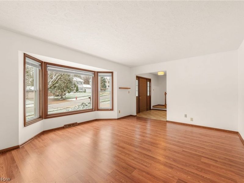 3260 Forest Overlook Drive, Seven Hills, OH 44131 Photo 6