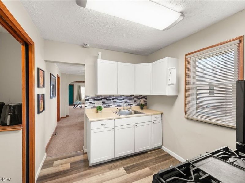 161 Forbes Road, Bedford, OH 44146 Photo 14