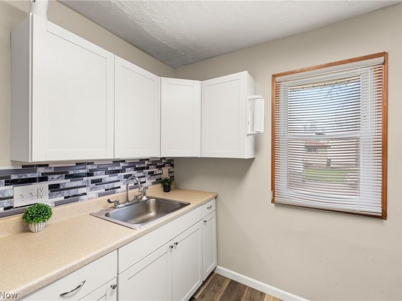 161 Forbes Road, Bedford, OH 44146 Photo 15