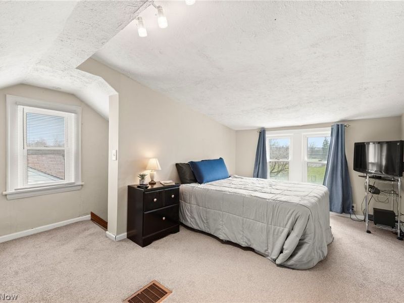 161 Forbes Road, Bedford, OH 44146 Photo 23