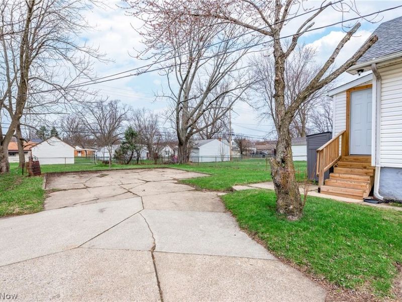 161 Forbes Road, Bedford, OH 44146 Photo 32