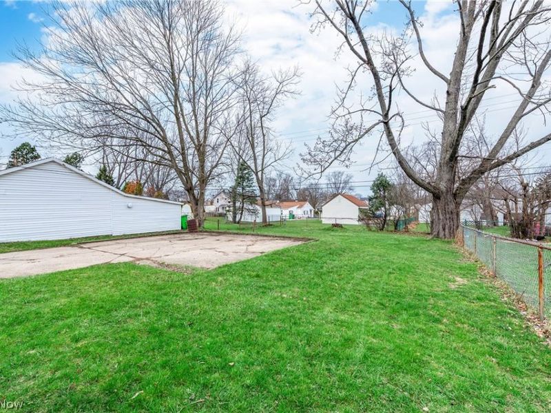 161 Forbes Road, Bedford, OH 44146 Photo 34