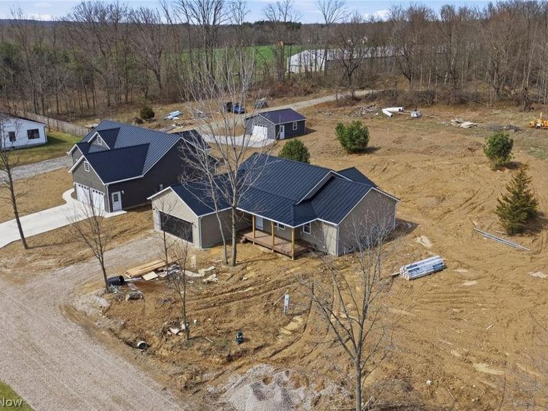 69 Hickey Street, Savannah, OH 44805 Photo 4