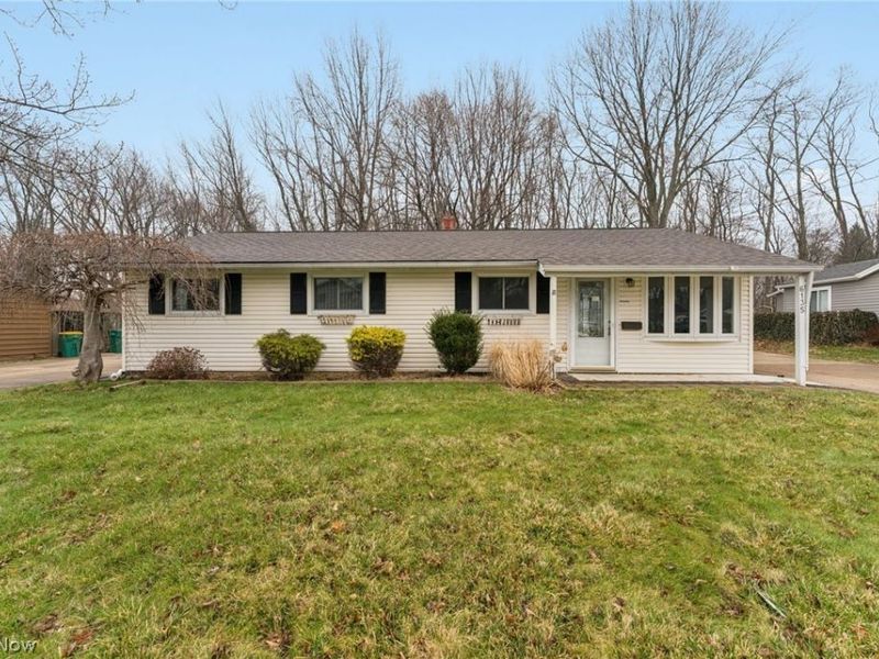 6135 Thistlewood Drive, Mentor, OH 44060 Photo 1