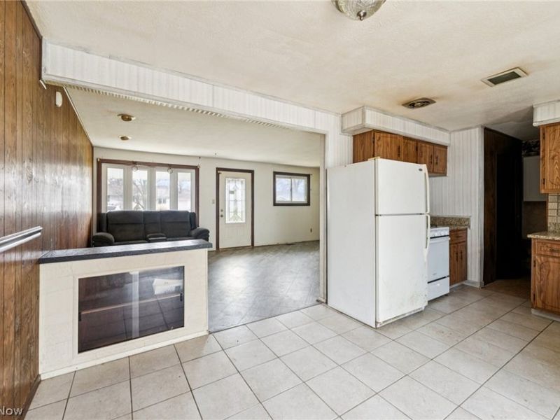 6135 Thistlewood Drive, Mentor, OH 44060 Photo 12