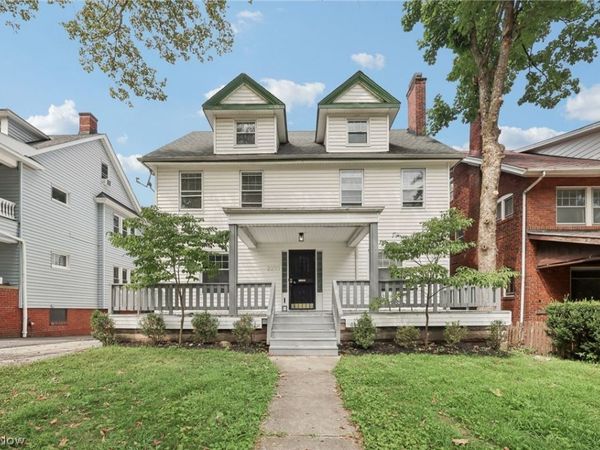 2230 Grandview Avenue, Cleveland Heights, OH 44106