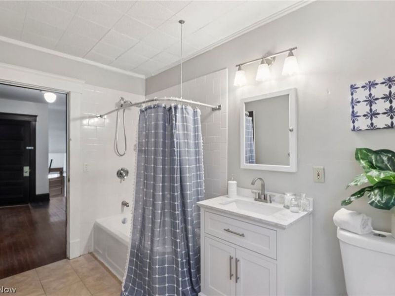 2230 Grandview Avenue, Cleveland Heights, OH 44106 Photo 30