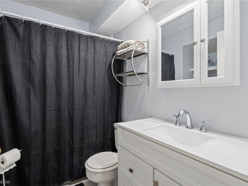 930 Wadsworth Road, Unit B2, Medina, OH 44256 Photo 12