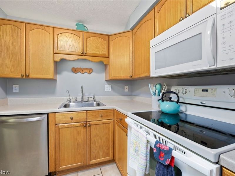 930 Wadsworth Road, Unit B2, Medina, OH 44256 Photo 5