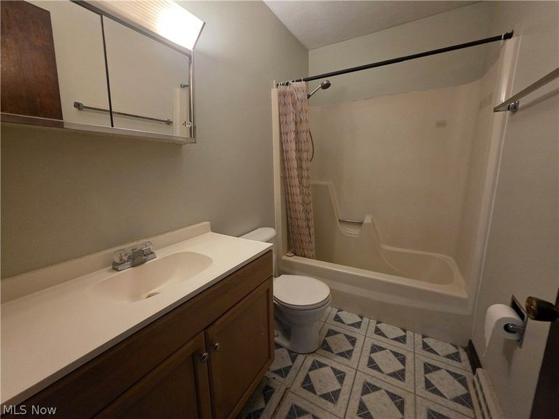 6777 Mahoning Avenue NW, Warren, OH 44481 Photo 13