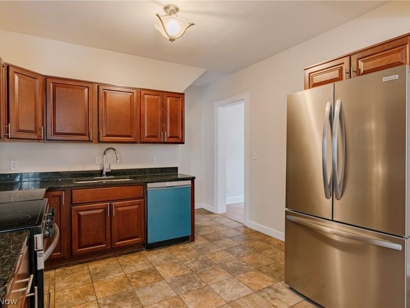 14915 Clifton Boulevard, Lakewood, OH 44107 Photo 11