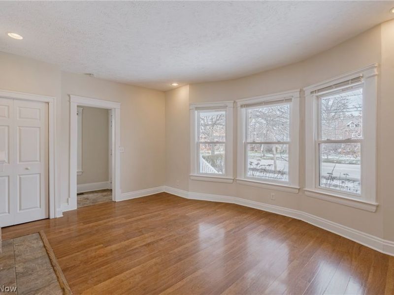 14915 Clifton Boulevard, Lakewood, OH 44107 Photo 3