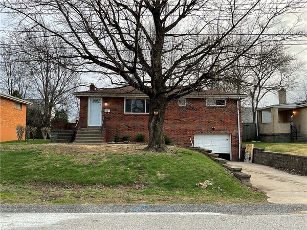 214 Erwin Place , Mckees Rocks, PA 15136