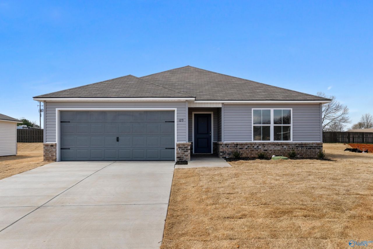 301 Spanish Moss Court, New Market, AL 35761 Main Photo