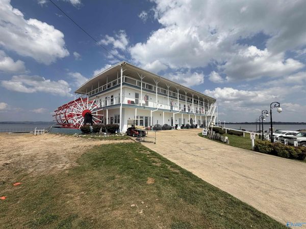 600 County Road 531, Unit 102, Centre, AL 35960