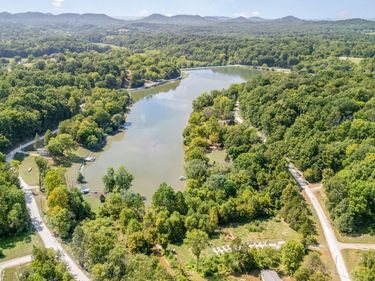 226 Melody Drive, New Haven, KY 40051