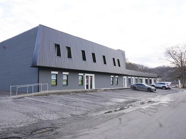 816 FM Stafford Avenue, Paintsville, KY 41240