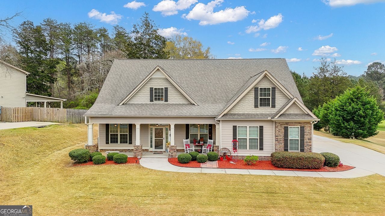 32 Austin Storey Circle, Newnan, GA 30263 Main Photo